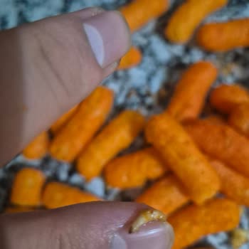 Aldığım Cipsin İçinden Canlı Kurtçuk Çıktı, Firma Geri Dönüş Yapmıyor