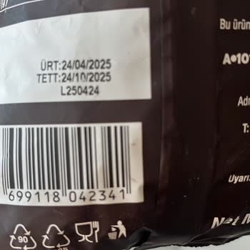 A101'den Alınan Ayçekirdeği Paketinden Salyangoz Çıktı!