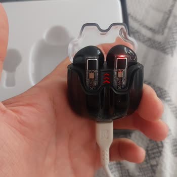 Satın Aldığım Kulaklıkların Sol Tarafı Şarj Olmuyor, İade Edemiyorum