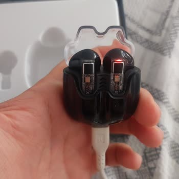 Satın Aldığım Kulaklıkların Sol Tarafı Şarj Olmuyor, İade Edemiyorum