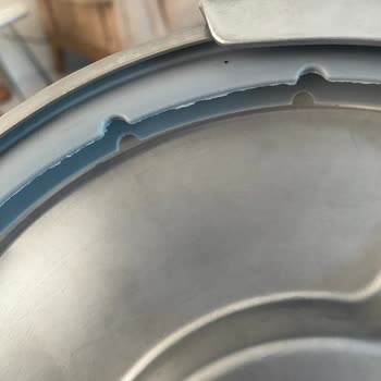 Emsan Düdüklü Tencere İlk Kullanımda Karardı, Mağaza İlgisiz Davrandı