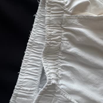 Stradivarius'tan Alınan Pantolon Kısa Sürede Parçalandı, İade Talebim Reddedildi