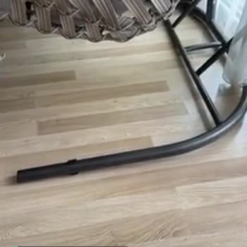 Kelebek Mobilya Bahçe Salıncakları Yamuluyor