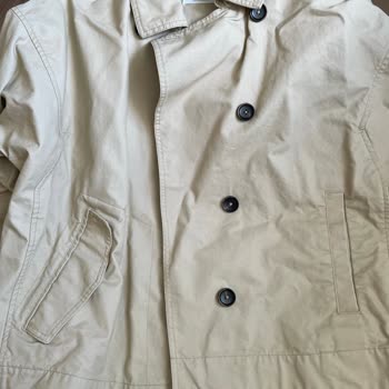 Eksik Parça Nedeniyle Kullanılamayan Trençkot