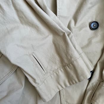 Eksik Parça Nedeniyle Kullanılamayan Trençkot