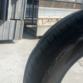 Yeni Aracımda Lastik Faciası: Hem Mağduriyet Hem Ekstra Masraf!