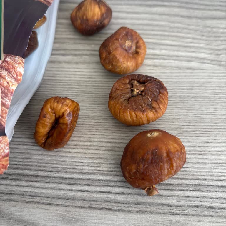 Satın Aldığım Kuru İncirler Bozuk Ve Siyahlaşmış Çıktı, İade Talebim Var