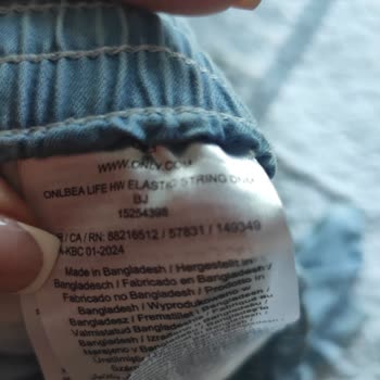 Yeni Alınan Pantolon Hiç Kullanılmadan Rengini Kaybetti Değişim Reddedildi