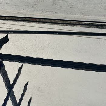 İzinsiz Kablo Ve Kutu Montajı Nedeniyle Maddi Zarar Ve Çözülmeyen Şikayet