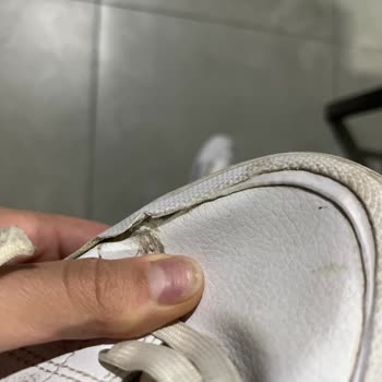 Kısa Sürede Hasar Gören Ayakkabıya Garanti Reddi