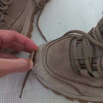 Kısa Sürede Deforme Olan Bot Ve Yetersiz Garanti Hizmeti