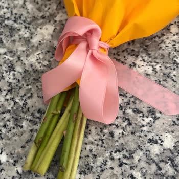 Çiçek Sepeti Özel Günümde Hayal Kırıklığı: Solmuş Ve Kötü Kokulu Çiçek Teslimatı