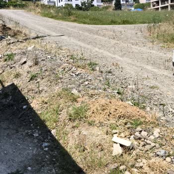 İki Yıldır Asfaltlanmayan Yol Nedeniyle Mağduriyet Yaşıyoruz