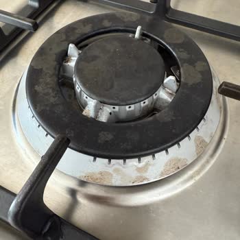 Yeni Alınan Miele Ocakta Ateşleme Ve Temizlik Sorunları Çözülmüyor