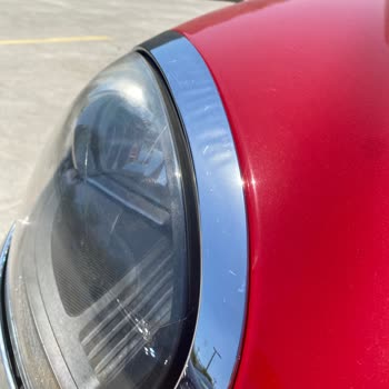 Mini Cooper Countryman'de Erken Deformasyon: Cam Fitili ve Far Çerçevesi Sorunu