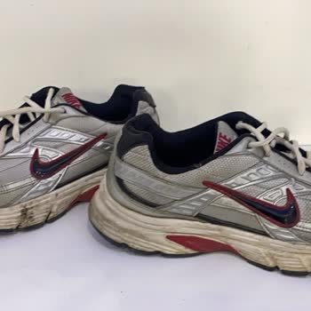 Aldığım Ayakkabının Rengi Soldu Ve Ön Kısmı Patladı