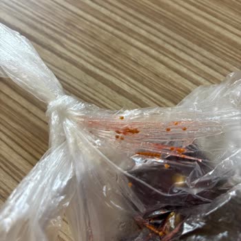 Migros Hemen Adana Şubesi'nden Ezilmiş Ve Küflü Ürünler, Çözüm Yok!