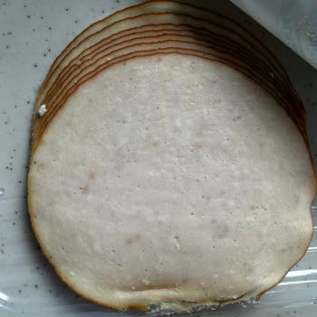 Son Kullanma Tarihi Geçmemiş Piliç Füme Küflü Çıktı Mağduriyet Yaşadım