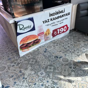 Köfteci Ramiz Mavibahçe'de Ekonomik Menüye Erişim Engeli Ve Ücret Farkı Sorunu