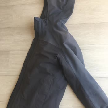 Kısa Sürede Renk Atan Mont İçin İade Veya Değişim Talebi