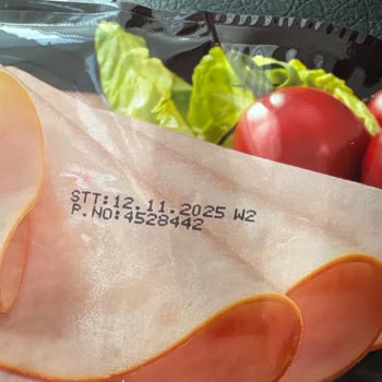 Aldığım Hindi Füme Paketlerinde Küf Ve Kötü Koku Endişesi