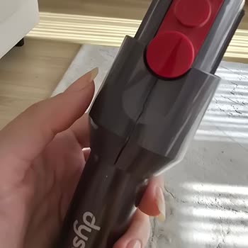Ek