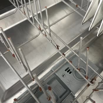 Teka Bulaşık Makinesi Sepet Demirleri Kısa Sürede Paslandı Ve Koptu