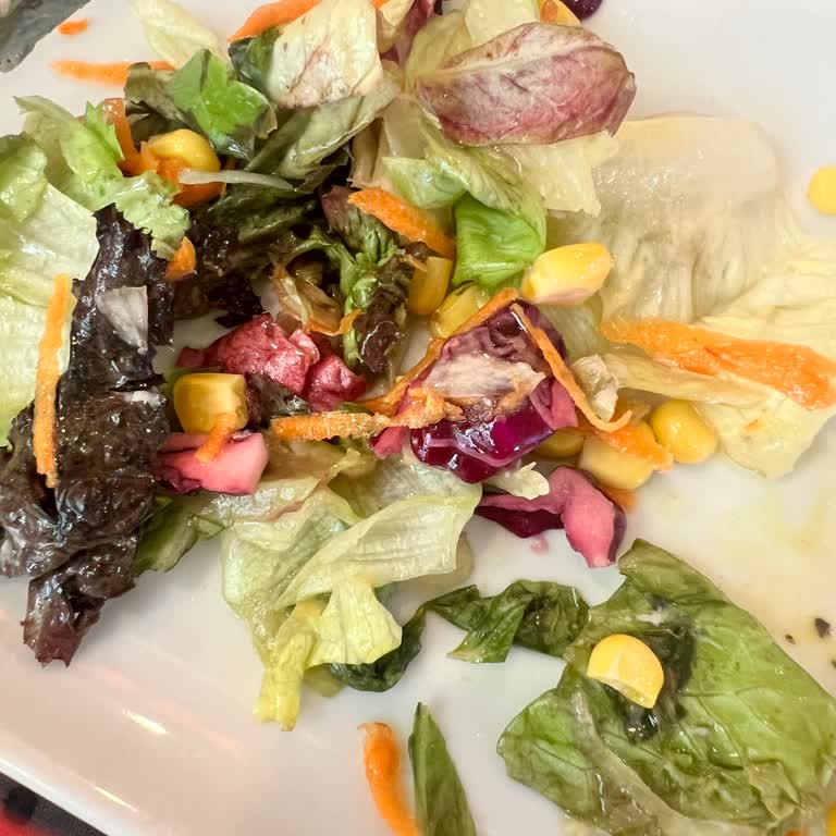 Menüdeki Ürünler Eksik Ve Bayat Yemeklerle Karşılaştık Çözüm Sunulmadı