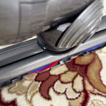 Dyson V15 Süpürge Başlığı Toz Kaçırıyor, Çözüm Bulunamadı