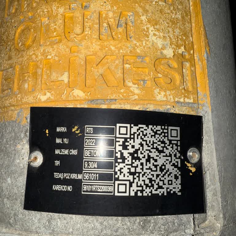 Kartepe Nazar Sokakta Aylardır Süren Aydınlatma Arızası Güvenlik Riski Yaratıyor