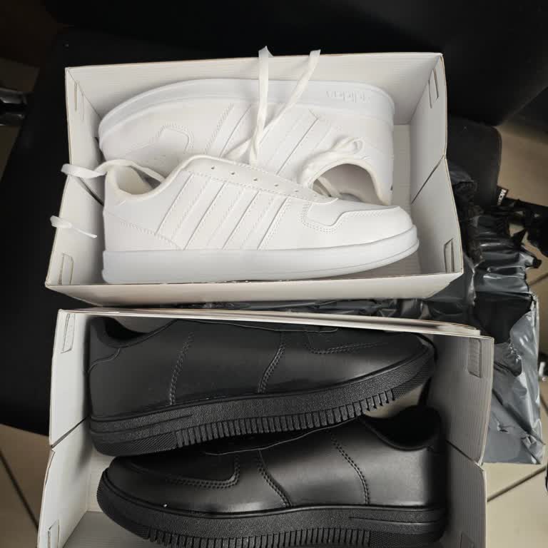 Sipariş Ettiğim Ürünler Yerine Alakasız Ve Faturasız Ürün Gönderildi