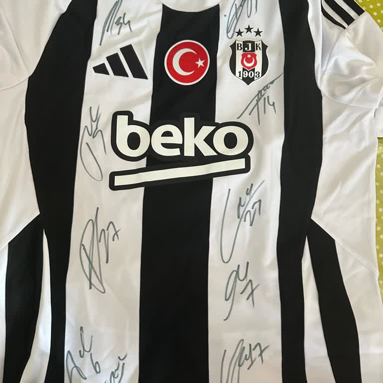 Kartal Yuvası Aylarca Beklediğim İmzalı Forma Eksik Ve İlgisiz Teslim Edildi