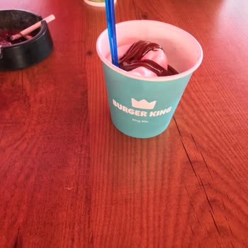 Görseldeki Ürünle Uyuşmayan King Mix Dondurma Ve Eksik Sunum