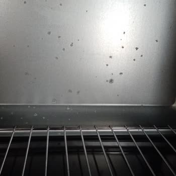 Yeni Alınan Fırında Pas Lekeleri Ve Çözüm Bekleyen Mağduriyet