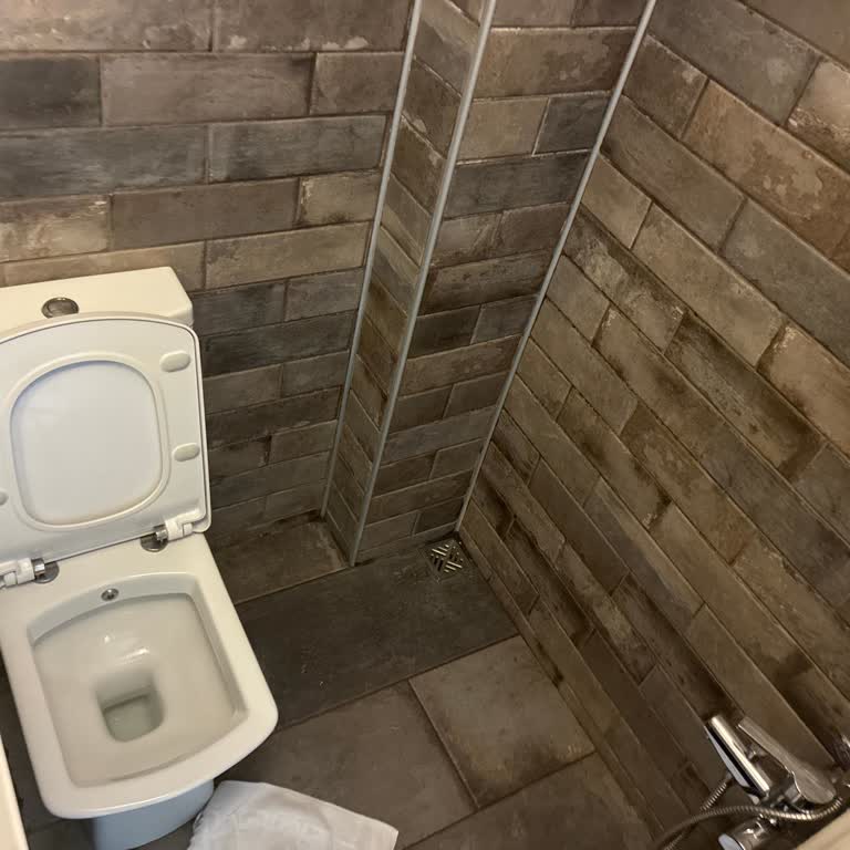 Oda Fotoğraflarıyla Verilen Oda Uyuşmadı İptal Ve İade Talebime Dönüş Yapılmadı