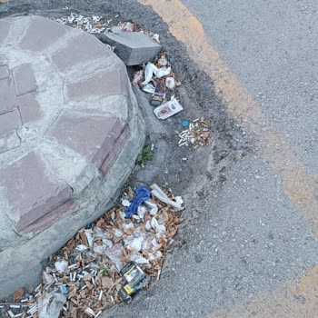 Hastane Otoparkında Ciddi Temizlik İhmali Ve Ulaşılabilir Yetkili Yok