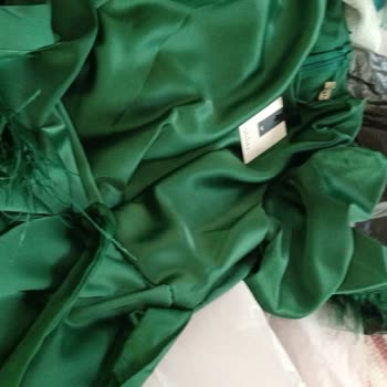 Yanlış Renk Elbise Gönderildi, İade Ve Ücret Talebime Dönüş Yapılmıyor