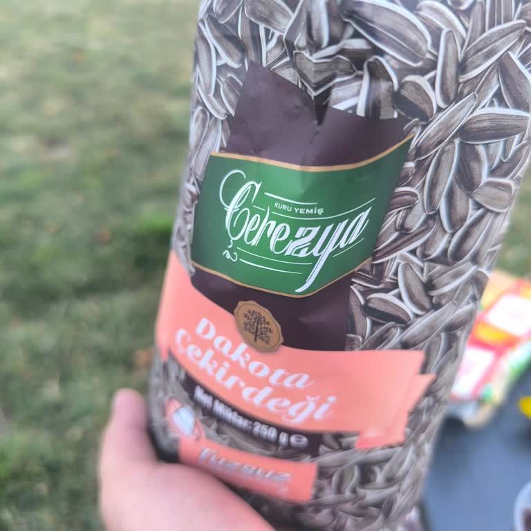 Aldığım Çekirdek Paketinden Boş Kabuklar Ve Yabancı Madde Çıktı