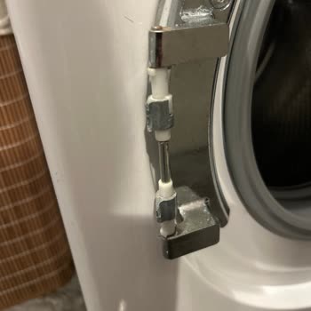 Vestel Çamaşır Makinesinde Kronik Çürüme Ve Kapak Arızası: Garanti Kapsamında Kalıcı Çözüm Talebi