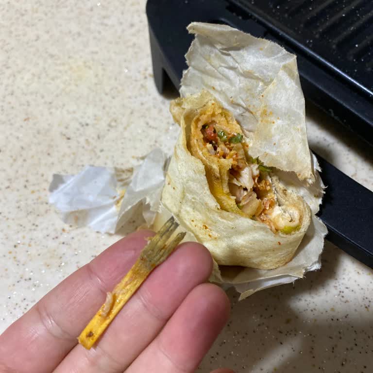 Tavuk Dönerde Yabancı Maddeyle Karşılaştım, İade Talep Ediyorum