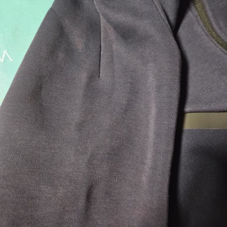 Kısa Sürede Renk Solması Olan Nike Ürünümün Değişimini Talep Ediyorum