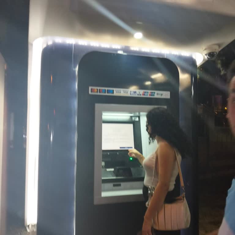 ATM Para Yatırma Sırasında Yüksek Tutar Kayboldu, Mağduriyetim Acil Giderilsin