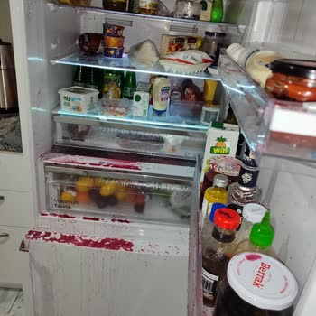 Tarım Kredi Kooperatif Market Nar Suyu Patladı, Evim Ve Gıdalarım Zarar Gördü!