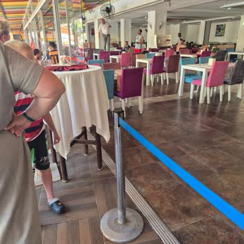 Side Win Hotelde Temizlik Sorunları Ve İlgisiz Personel Tatil Keyfini Mahvetti