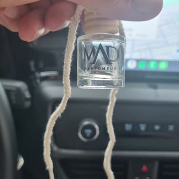 Mad Parfüm Oto Kokusu Aracımda Yanık Oluşturdu!