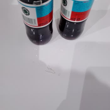 Şok Marketten Alınan Cola Turka Şişelerinde Cam Parçası Tehlikesi Ve Yetersiz Kontrol