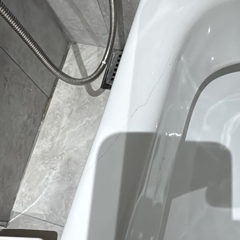 Klozetin Çatlağı Garantiye Girmedi, Mağduriyetimiz Giderilmiyor