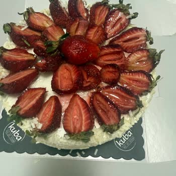 Bozuk Pasta Teslimatı Ve Ücret İadesi Sorunu