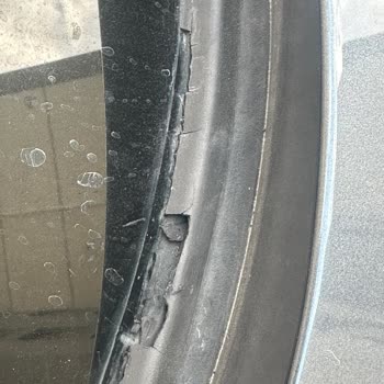 BMW F10 Cam Fitilleri Kısa Sürede Çatladı Ve Döküldü, Çözüm Bekliyorum