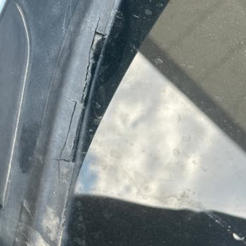 BMW F10 Cam Fitilleri Kısa Sürede Çatladı Ve Döküldü, Çözüm Bekliyorum